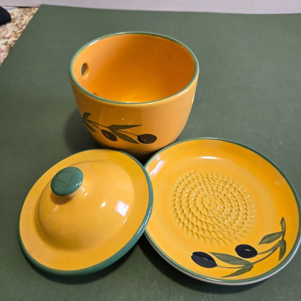 Garlic Pot/Keeper - Picture 2 of 11